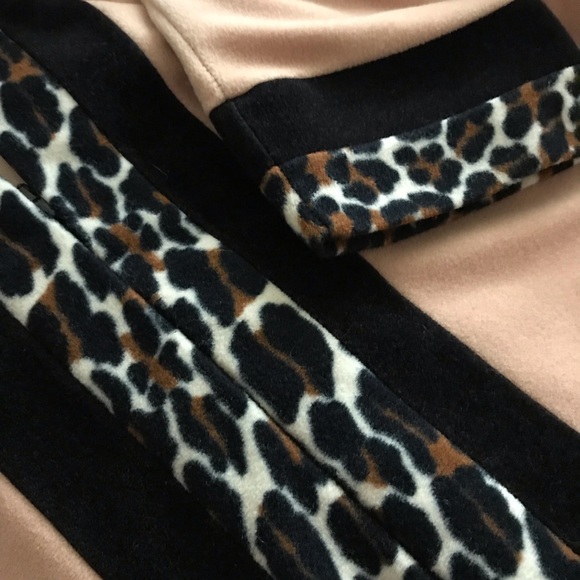 Vintage Vanity Fair House Coat - Picture 6 of 8